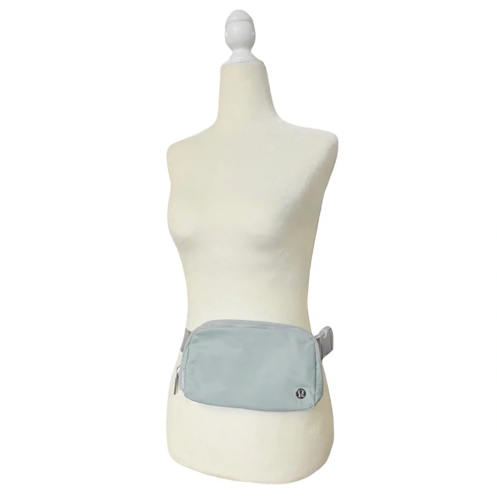 Lululemon Everywhere Belt Bag Crossbody - Color Silver Drop NWOT